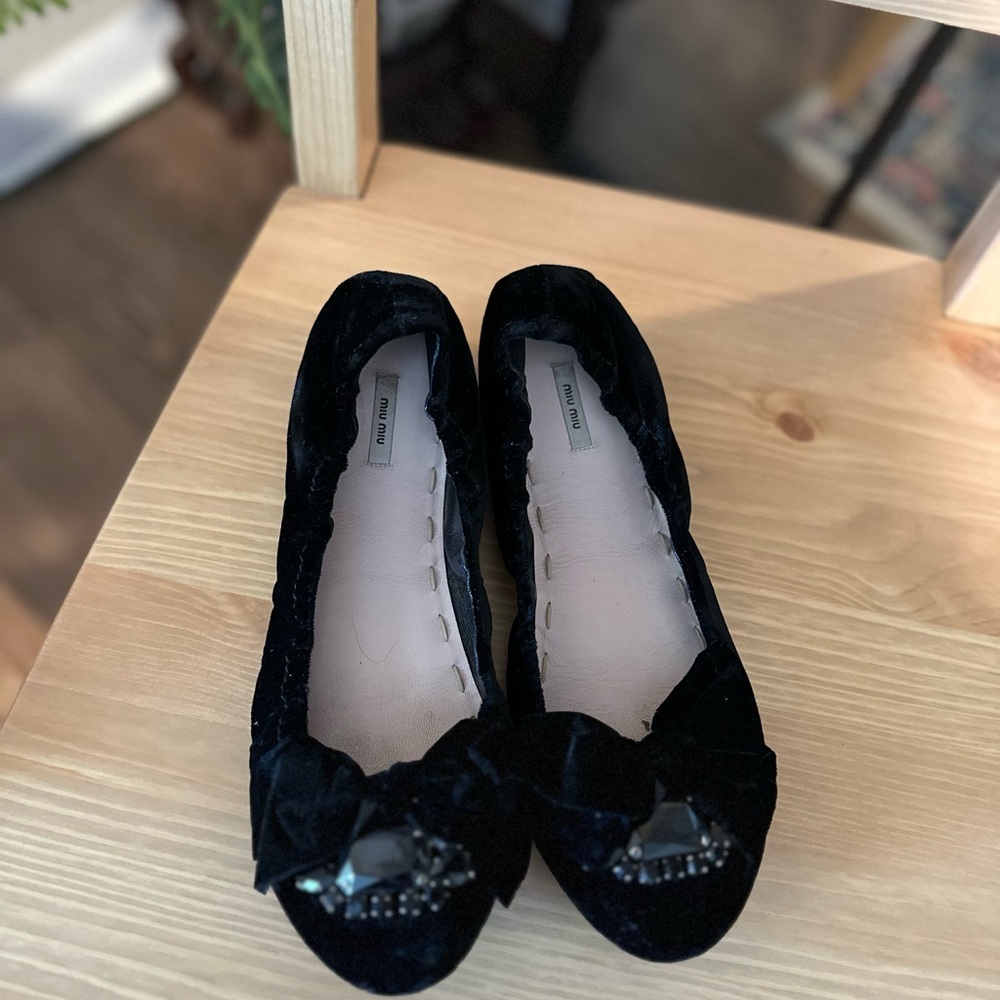 MIU MIU Black Velvet Bow Flats - Picture 4 of 6